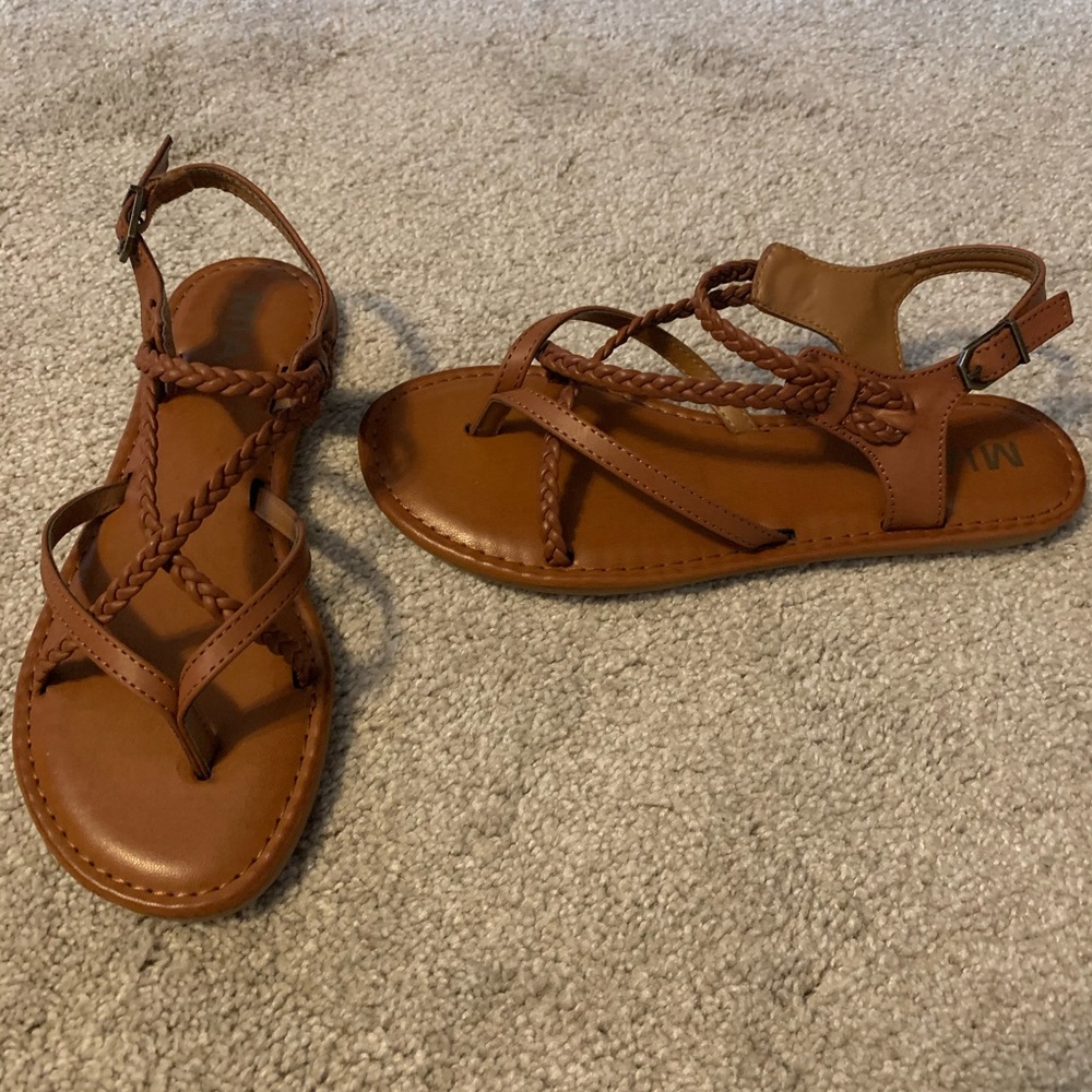 MIA sandals